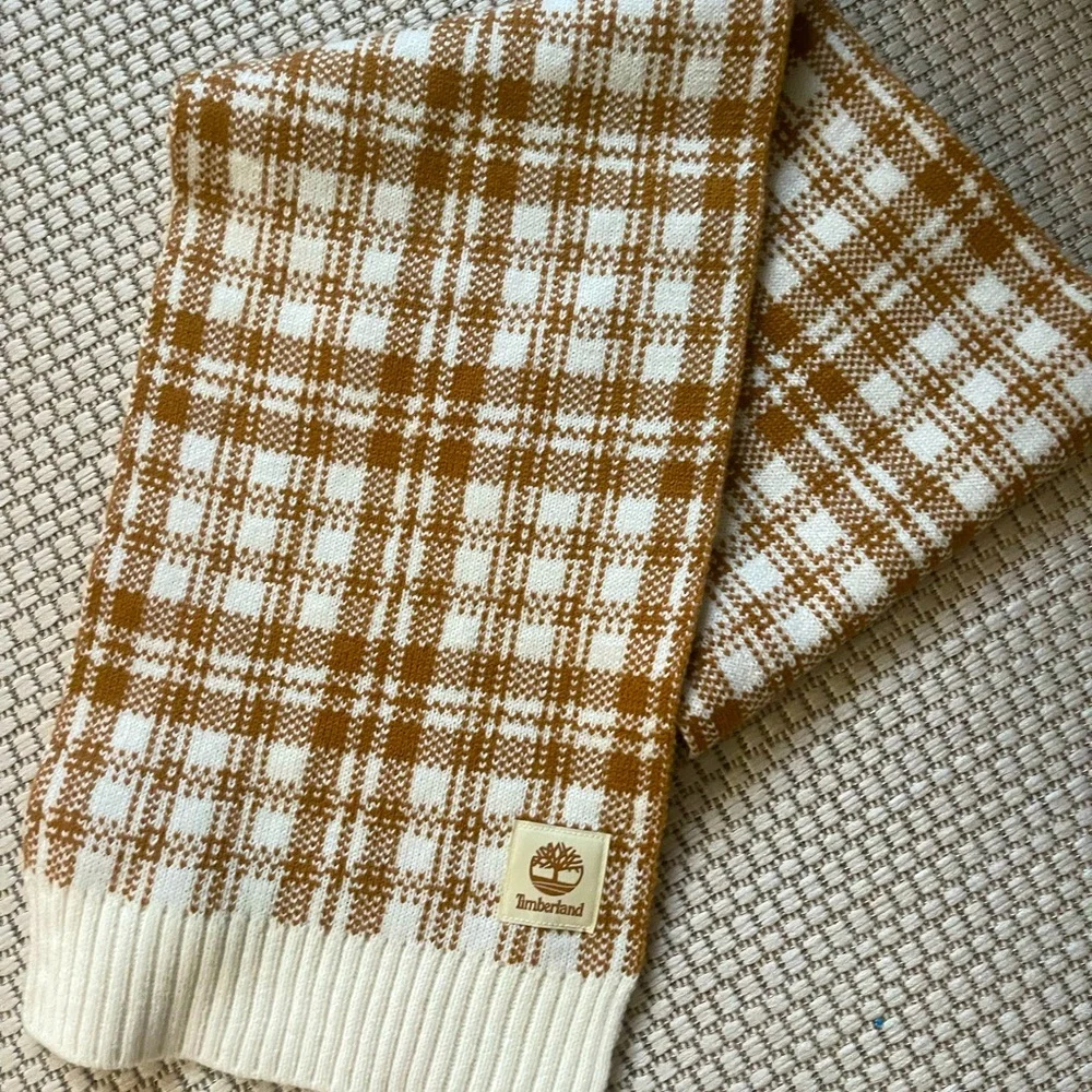 Timberland classic checkered tan white scarf